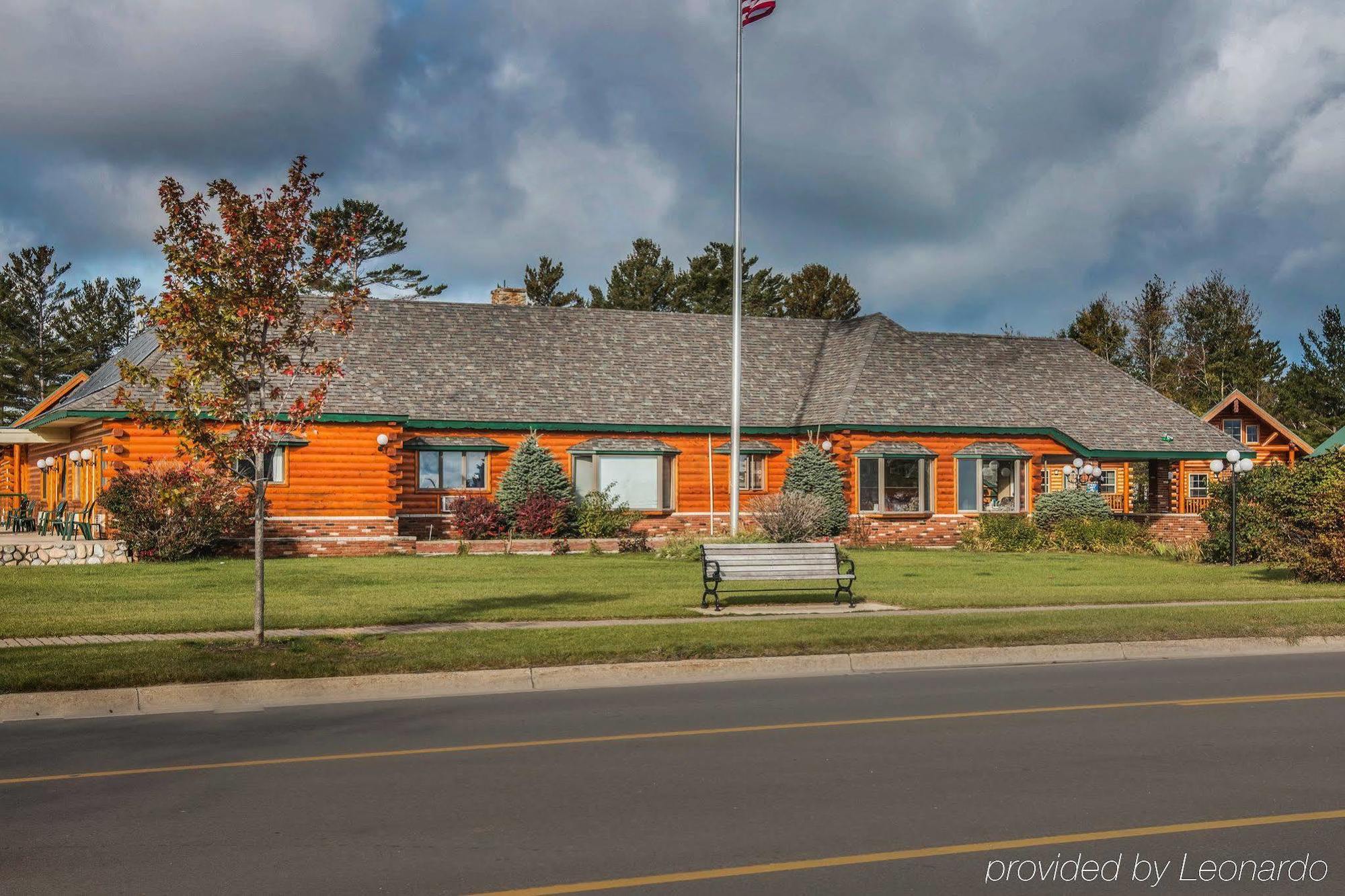 Econo Lodge Bayview แมคคินอซิตี้ ภายนอก รูปภาพ