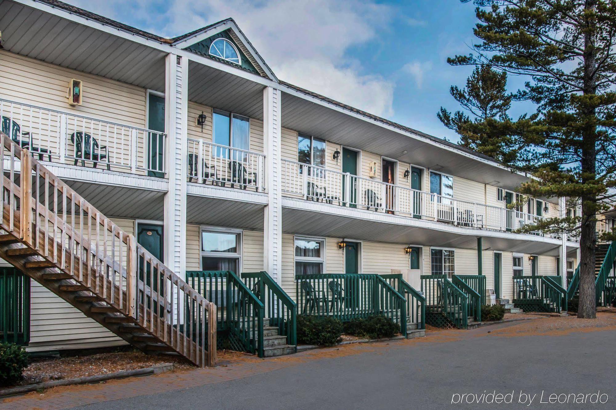 Econo Lodge Bayview แมคคินอซิตี้ ภายนอก รูปภาพ