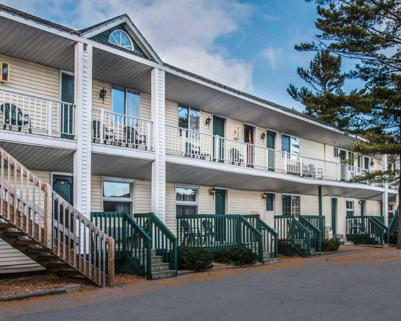 Econo Lodge Bayview แมคคินอซิตี้ ภายนอก รูปภาพ